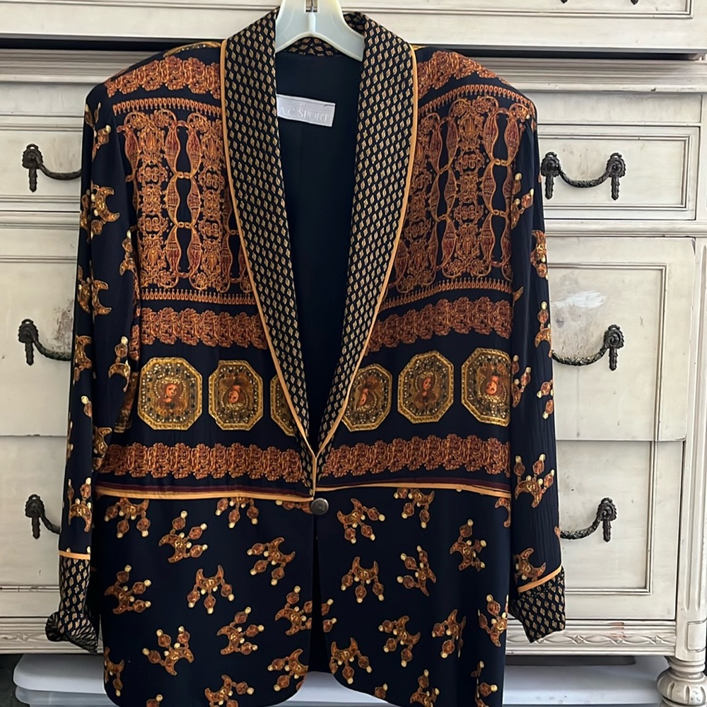 Beautiful vintage women’s A.C.Sport jacket.